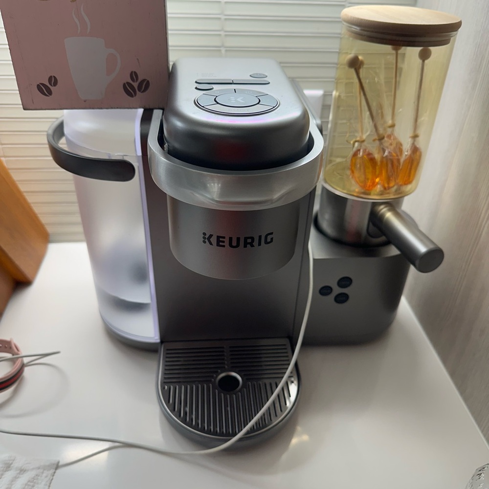 Keurig K-Cafe Single Serve K-Cup Coffee, Latte and Cappuccino Maker, Nickel